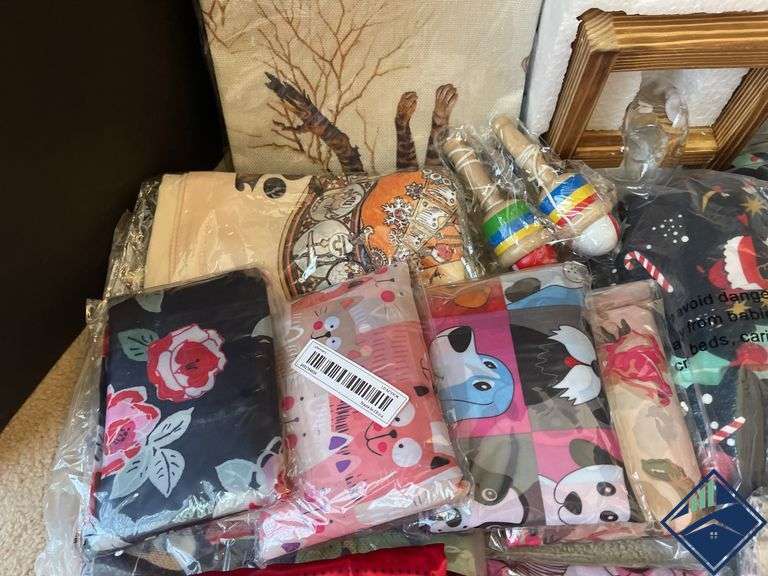 Patterned Tote Bags, Ball String Cup Toys, Reusable Bags, etc.