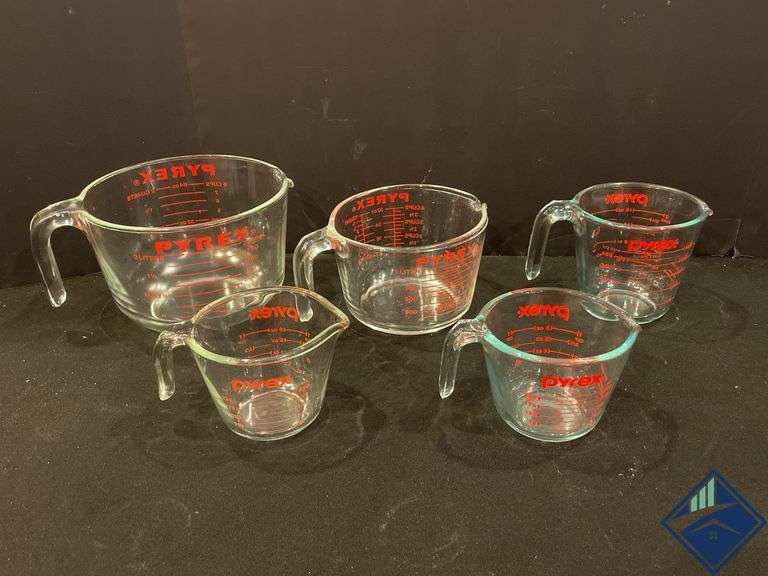 Pyrex Glass Measuring Bowls