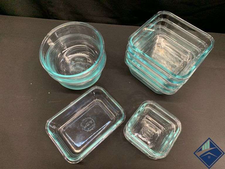Pyrex Glass Bowls Assorted Sizes