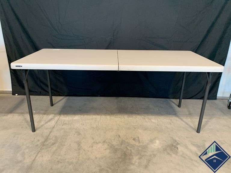 Lifetime 6ft Folding Table - Retail: $ 59.99  - Used - Retail: $ 59.99  - Used