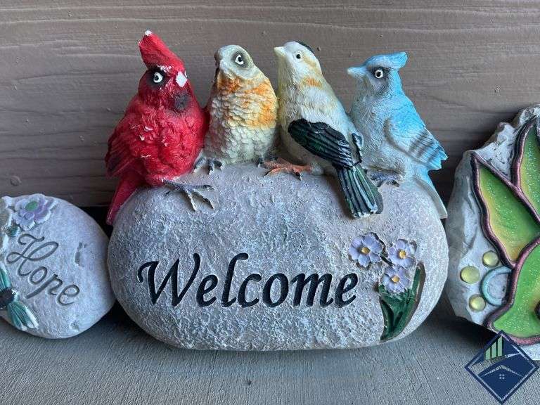 Bird Themed “Welcome” Stone Decorations