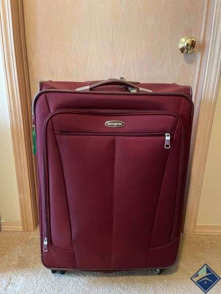 Samsonite 1910 Large Expandable Suitcase