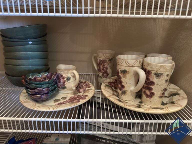 Oneida Grapevine Mugs, Plates & Bowls