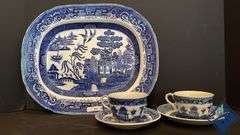 Blue Willow Royal Venton Ware Set