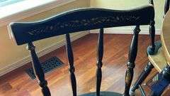 Round Dining Table with 4 Chairs