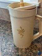 Tupperware Bowl Set