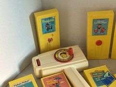 Fisher Price Movie Viewer & Cartridges