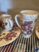 Oneida Grapevine Mugs, Plates & Bowls