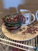 Oneida Grapevine Mugs, Plates & Bowls