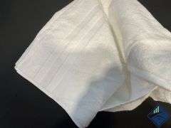 Grandeur Hospitality Bath Towel 6 Pack 34"x54" 100% Cotton - Mixed Condition - Mixed Condition