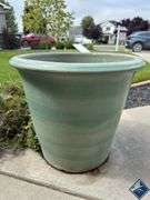 Ceramic Pot *must take dirt*