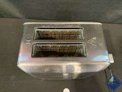 Cuisinart 2 Slice Toaster - Mixed Condition