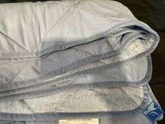 Blue Cooling Throw Blanket - Like New