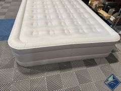 Full Sized Aerobed Air Mattress - Retail: $ 149.99   - Like New
