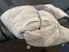 Weatherproof Vintage Summit Hooded Blanket ( 54” x 72”   - Like New Weatherproof Vintage Summit Hood