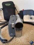 Canon Powershot SD550 Digital Camera & Digital Video Camcorder NTSC ELURA 100 w/ Cases