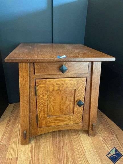 Simply Amish Mission Side Table