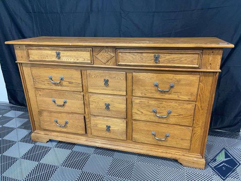 Lexington American Country West 11 Drawer Dresser