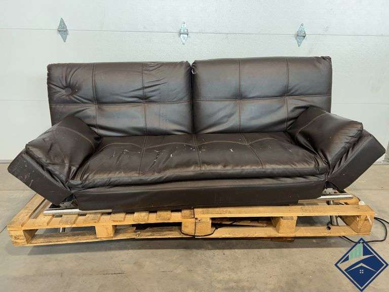 Euro Lounger Ravenna - Retail: $ 539.99