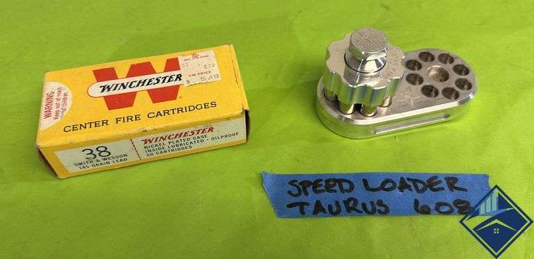 Winchester 38 Smith and Wesson Ammo with Speed Loader Taurus 608