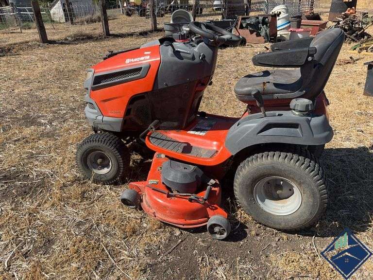 Husqvarna YTH 24K48 Riding Lawn Mower