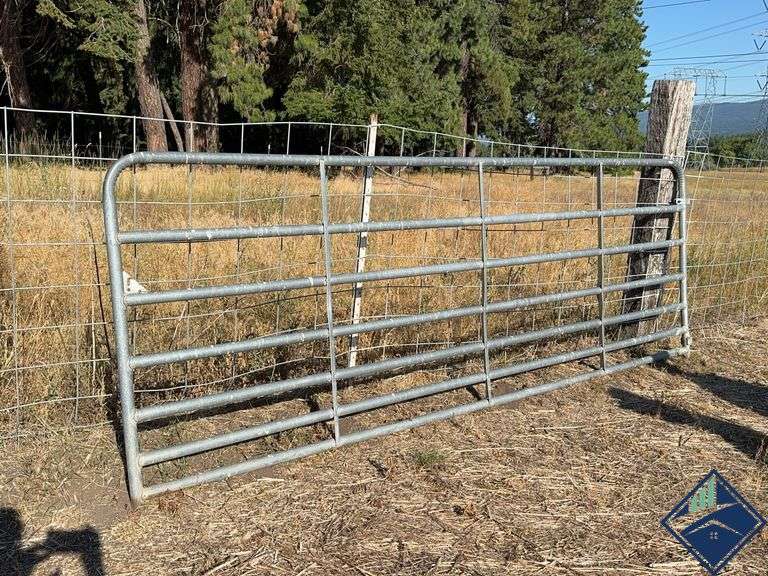 Cattle Panel Gate 52x141