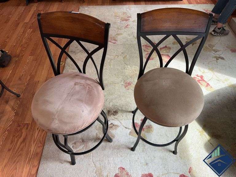 25” Swivel Barstools