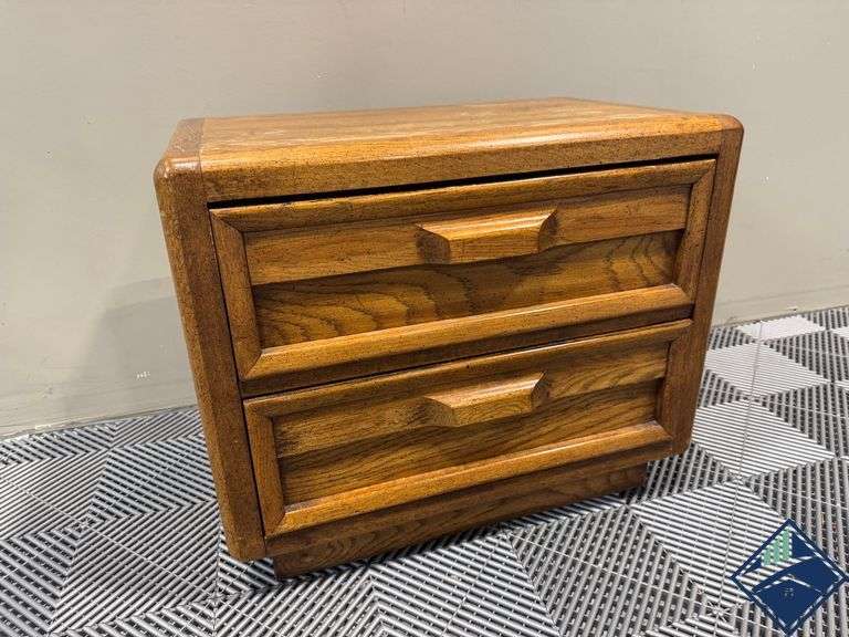 2 Drawer Nightstand