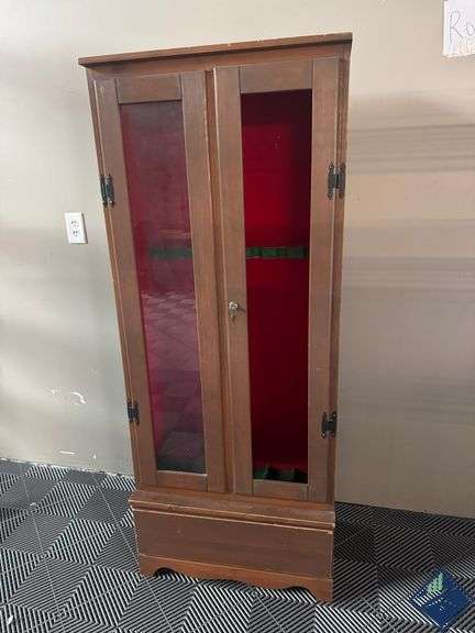 Petite Gun Cabinet