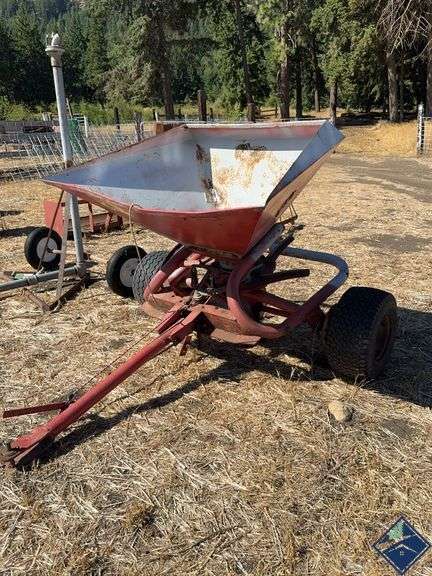 Pull Behind Fertilizer Spreader