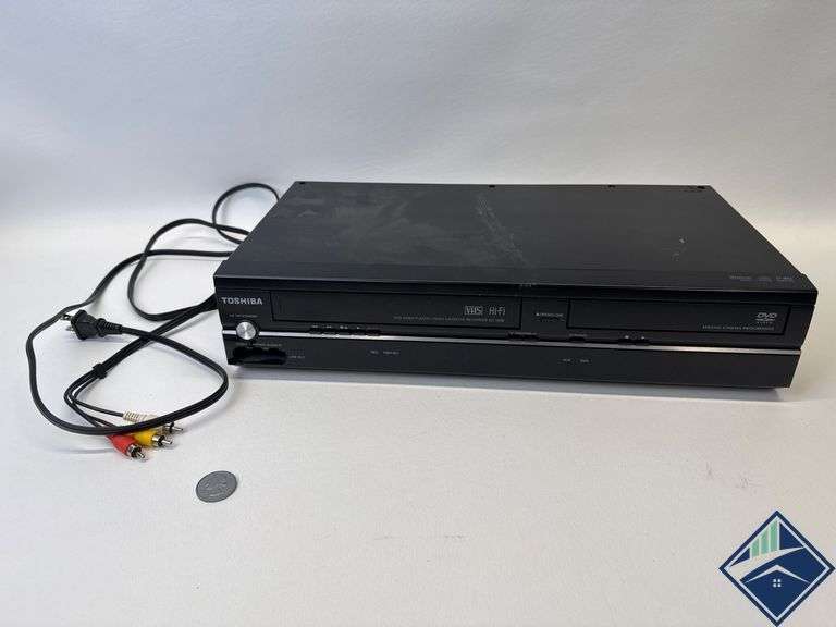Toshiba DVD/VHS Combo Player, Model SD-V394
