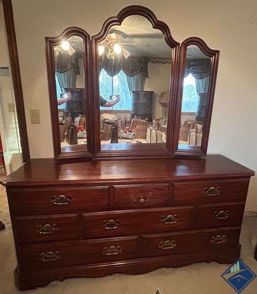 Keller Nine-Drawer Dresser with Tri-Fold Mirror *upstairs*