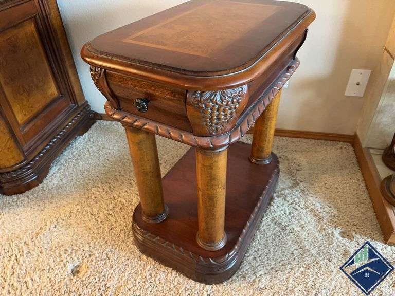 Aspenhome Wood End Table with Drawer *upstairs*