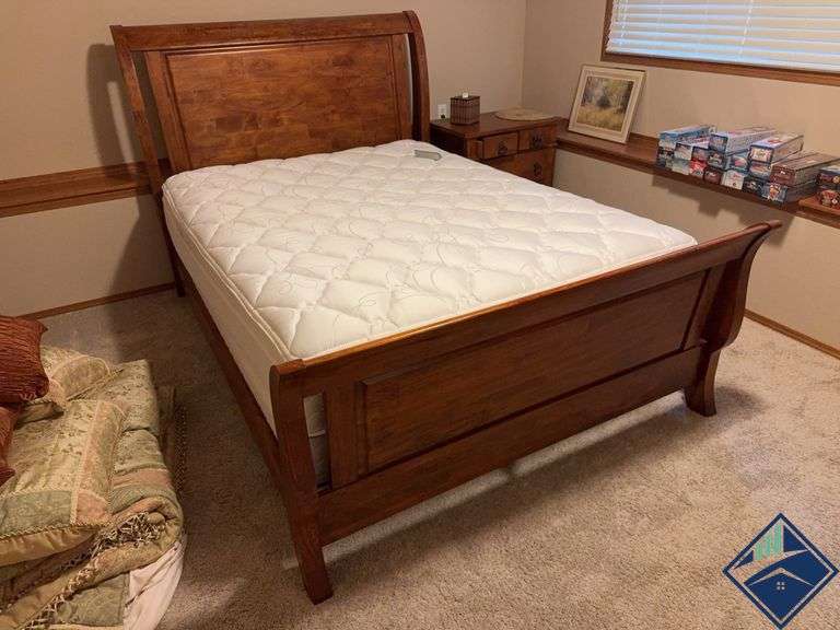 Dick Idol Queen Bedframe  *basement*come after 1pm*