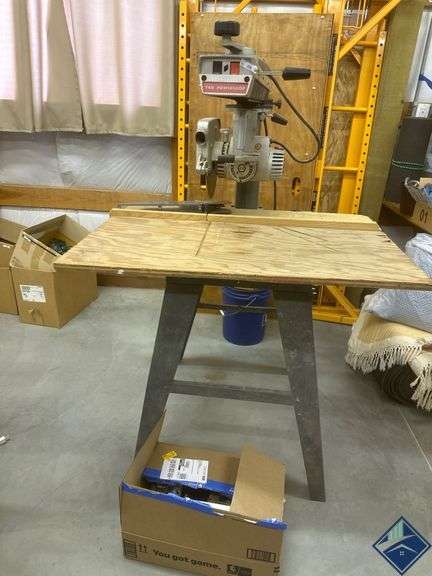 DeWalt 740 Powershop Radial Arm Saw with Accessories