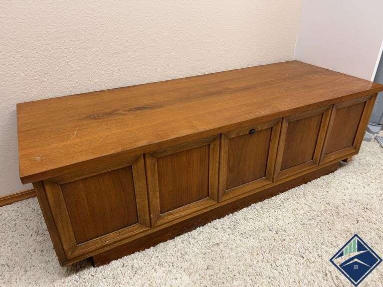 Lane Mid-century Modern Cedar Chest *stairs*