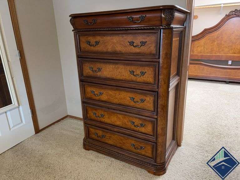 AspenHome Traditional Style 5-Drawer Wood Chest of Drawers *upstairs*