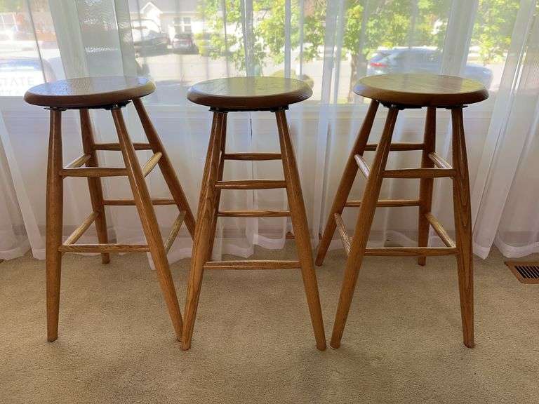 Oak Wood Bar Stools With Round Seats *upstairs*