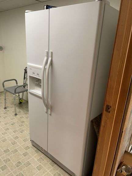 Galaxy Side By Side Refrigerator Freezer *basement*