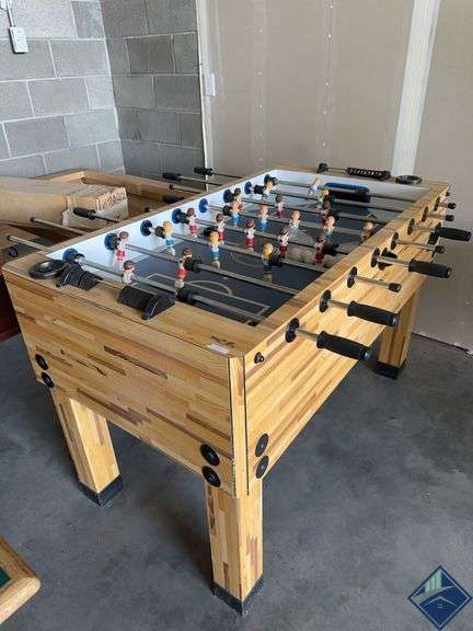 Dremer Foos Ball Table