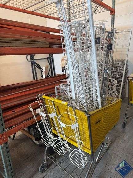 Shopping Cart of Store Display Racks