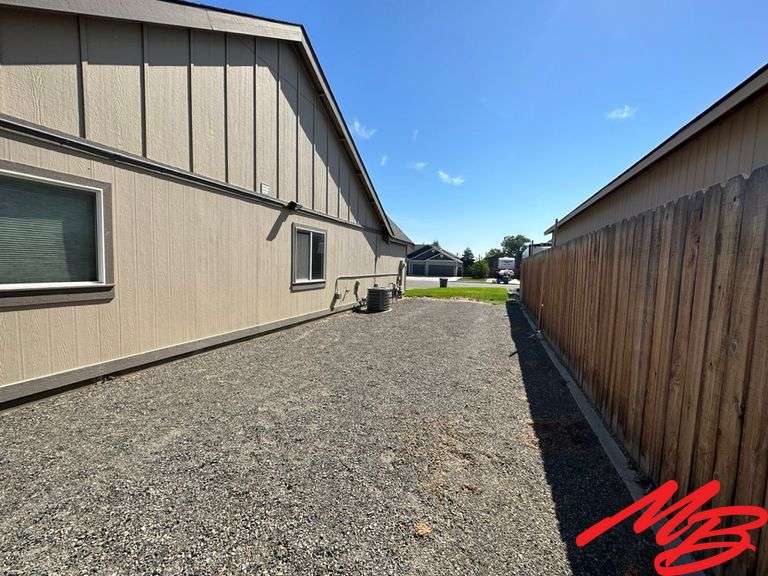 200 S McKinley Pl. Kennewick WA 99336
