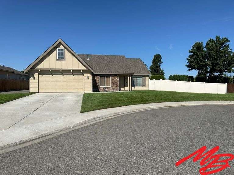 200 S McKinley Pl. Kennewick WA 99336