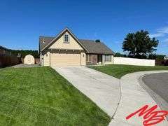 200 S McKinley Pl. Kennewick WA 99336