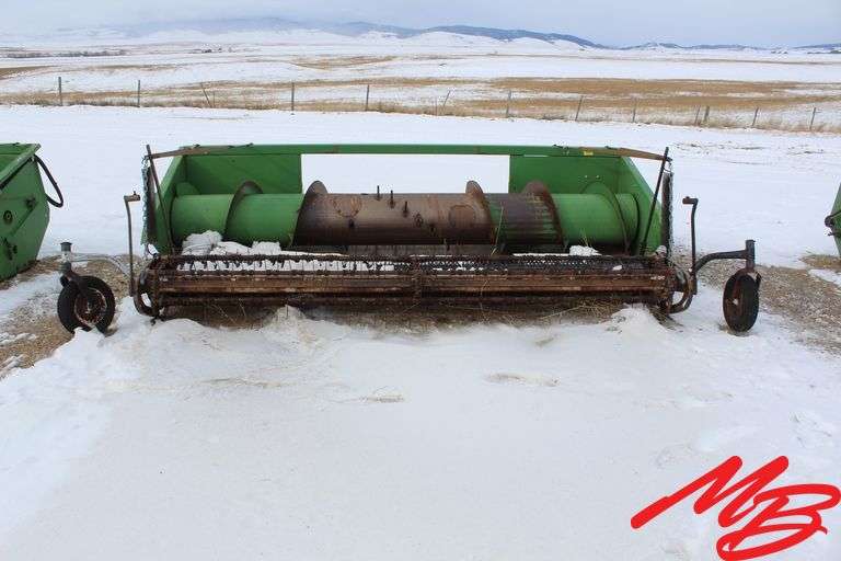 John Deere Header 11" Tine Pickup, Auger Feed