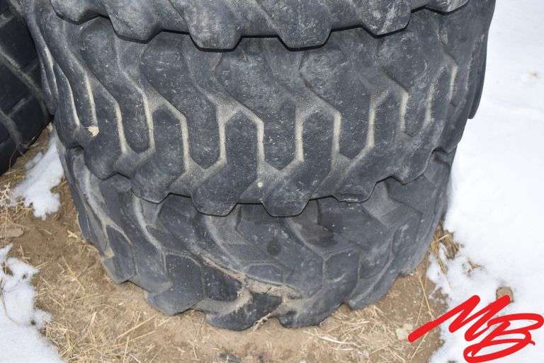 (4) Skidsteer Tires 14-17.5 (pr)
