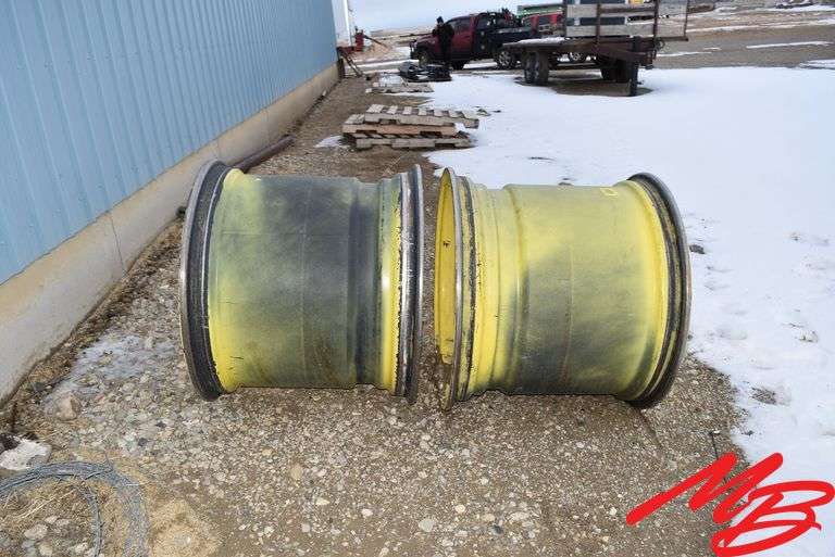 (2) JD Rims, 10 Bolt (Fits 800/65R32)