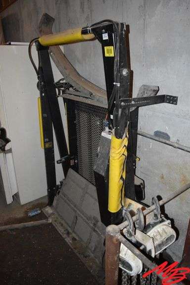 Handicap Wheelchair Lift, 12v