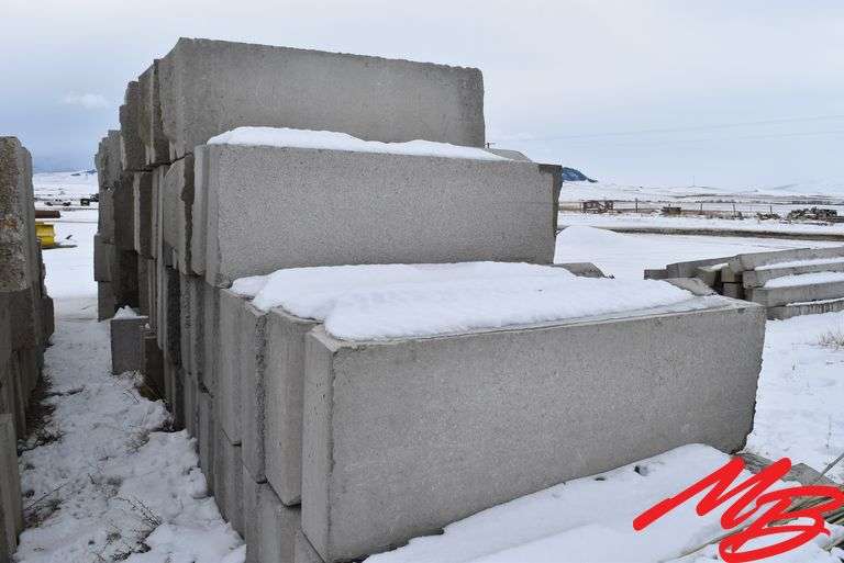 (5) Concrete Blocks 2x2x6 (4000lb)