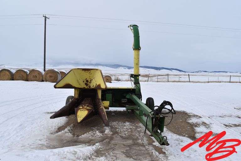 John Deere Forage Harvester w/JD 2-Row Corn Header